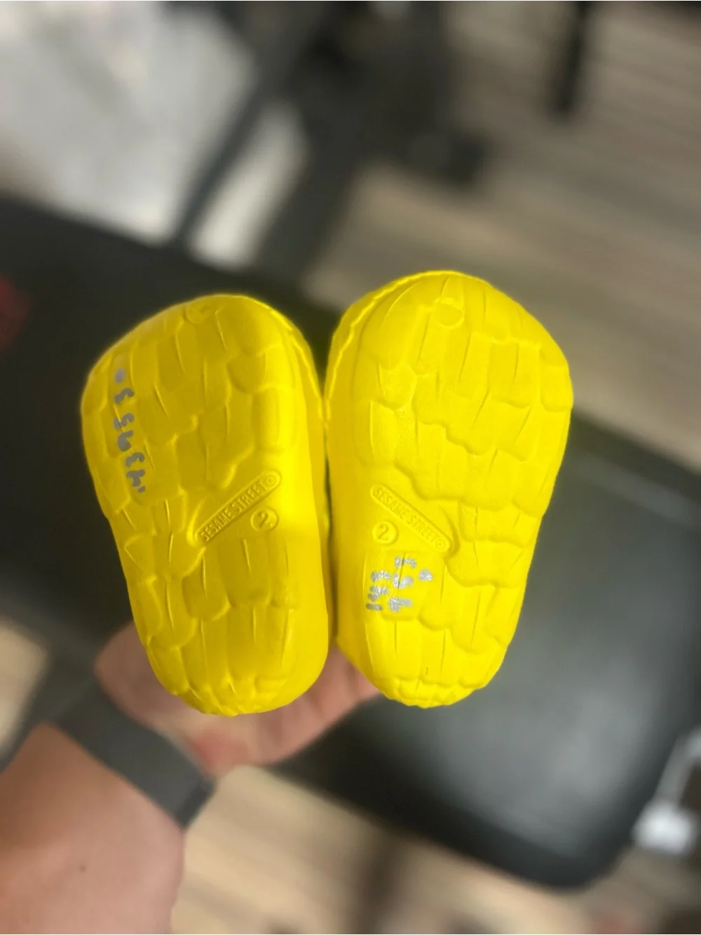 Sesame Street Infant Boys Big Bird Clogs Size Infant 2 Swim Shoes Barley Worn